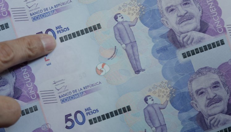 El Ministerio de Trabajo explicó que la prima de servicios se calcula teniendo en cuenta el salario base por los días laborados y este resultado se divide en 360. / Foto: Colprensa