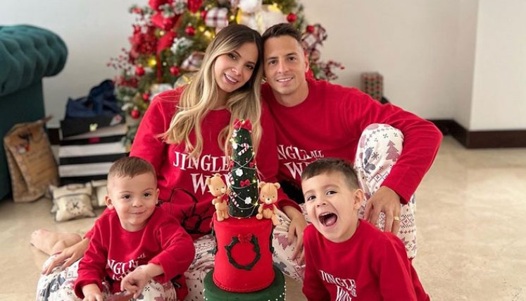Santiago Arias y su esposa esperan bebé
