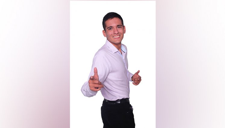 Candidato Carlos Bolívar.