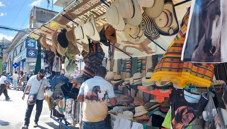 La economía informal también se beneficia con los carnavales.