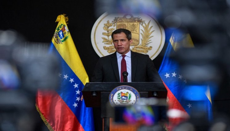 Juan Guaidó fue ratificado por la oposición como "encargado de la presidencia" de Venezuela, figura que adoptó en 2019. / AFP