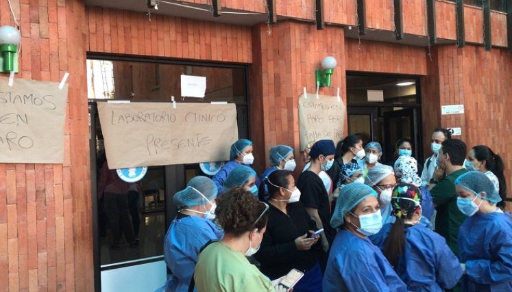 Los médicos reclaman consolidar la planta de personal.
