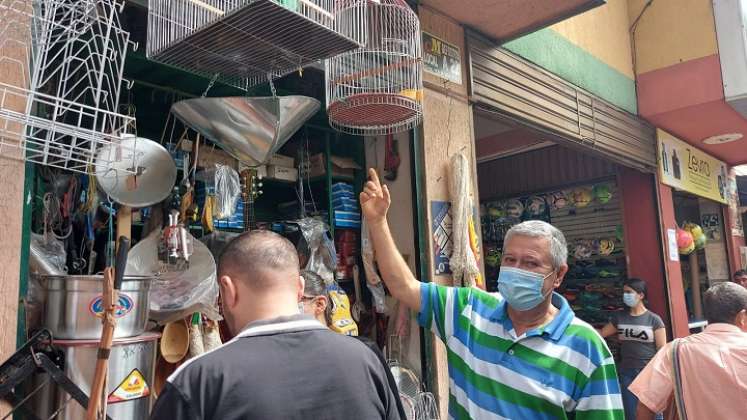 En el limbo jurídico se encuentra la venta de los locales del mercado.