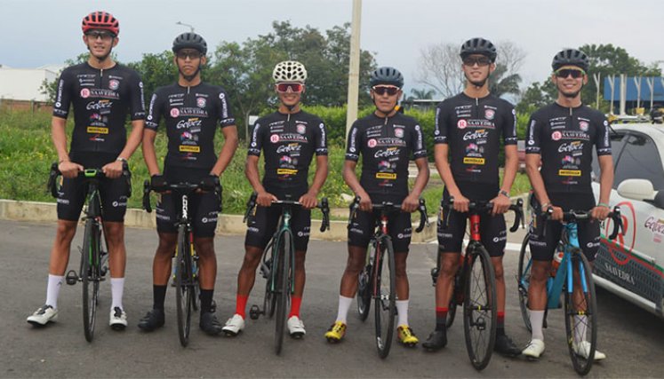 Delegación del Team Saavedra para la Vuelta al Táchira 2022.