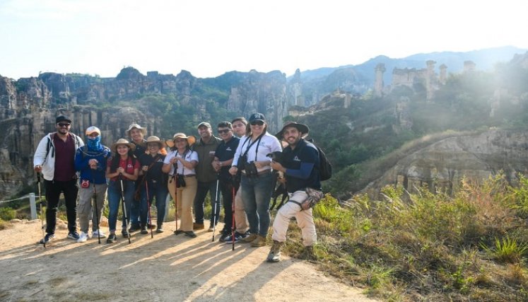 Desde distintos rincones del mundo llegan turistas a los Estoraques.