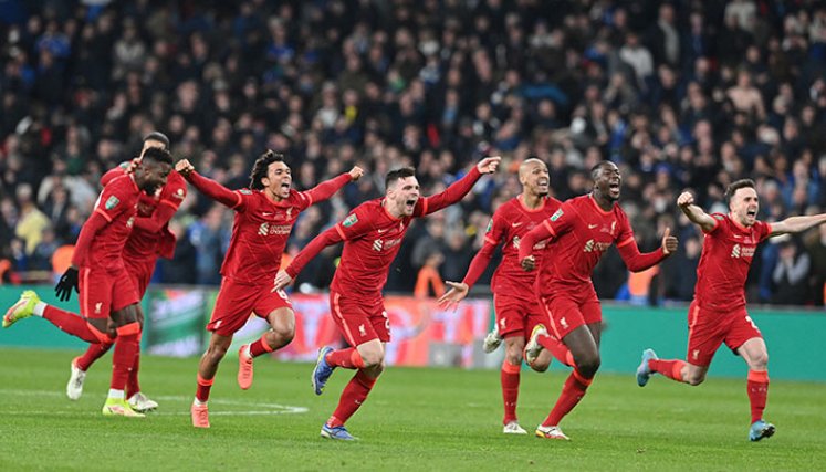 Liverpool, campeón de la Copa de la Liga ante Chelsea