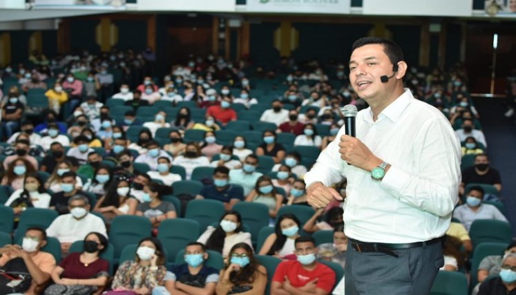 Luis Fernando Niño López, docente de la Unisimon. / Foto: Cortesía / La Opinión 