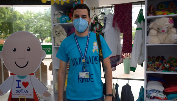 Mateo Solar Herrera es un administrador financiero que en su adolescencia tuvo que atravesar por dos episodios de cáncer en el sistema linfático./ Foto: La Opinión.