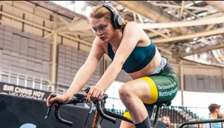 La ciclista transexual británica Emily Bridges no fue autorizada para correr este fin de semana por la federación inglesa.