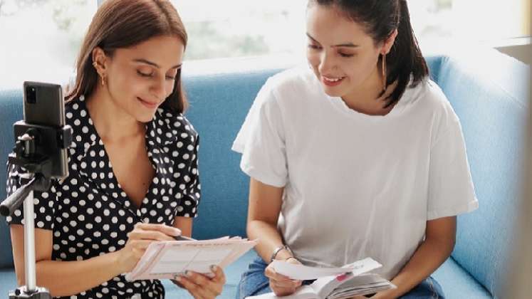 Isabel Martínez y Oriana Godoy, blogueras de moda