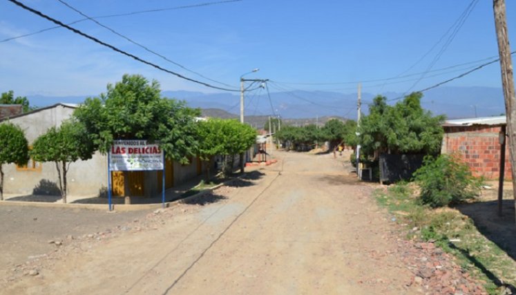 Barrio Las Delicias en medio de las aguas negras