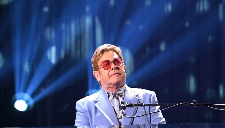 Elton John cumple 75 años