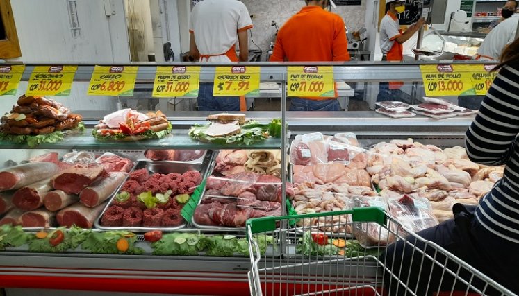 En Táchira, gran parte de los comercios tienen sus precios marcados en dólares y pesos, en vista de que pocas personas usan los bolívares. / Foto: Anggy Polanco / La Opinión 