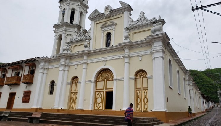 Ante el inminente desplome de los techos del templo en honor a la virgen de El Carmen el obispo de la diócesis de Ocaña, monseñor Luis Gabriel Ramírez Díaz, decide cerrar las puertas temporalmente, mientras se solventa la emergencia vial y se logra la intervención por parte del Ministerio de Cultura.