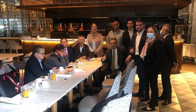 Un grupo de quince liberales anunció su apoyo a Gustavo Petro./Foto cortesía