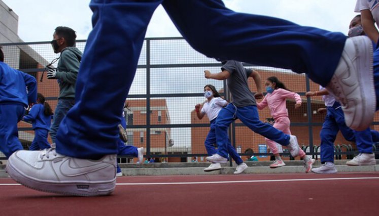 Retos virales en colegios