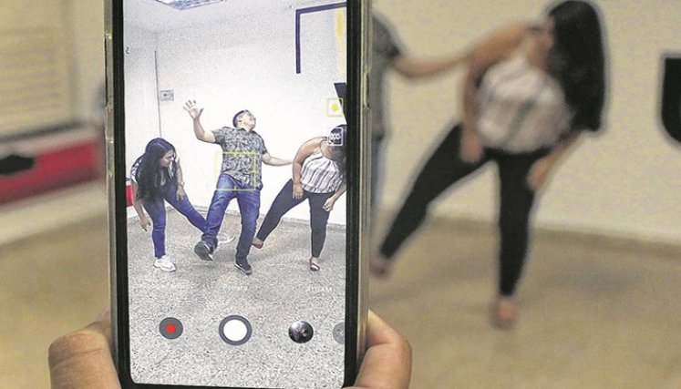 Retos virales en colegios