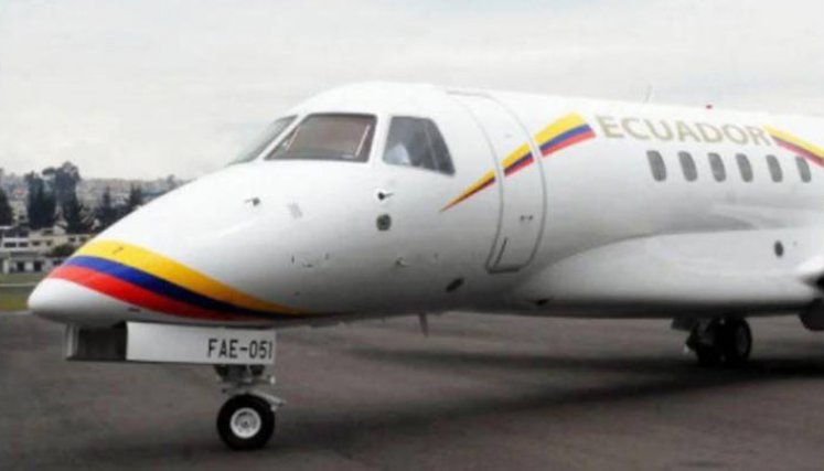 Avión FAC