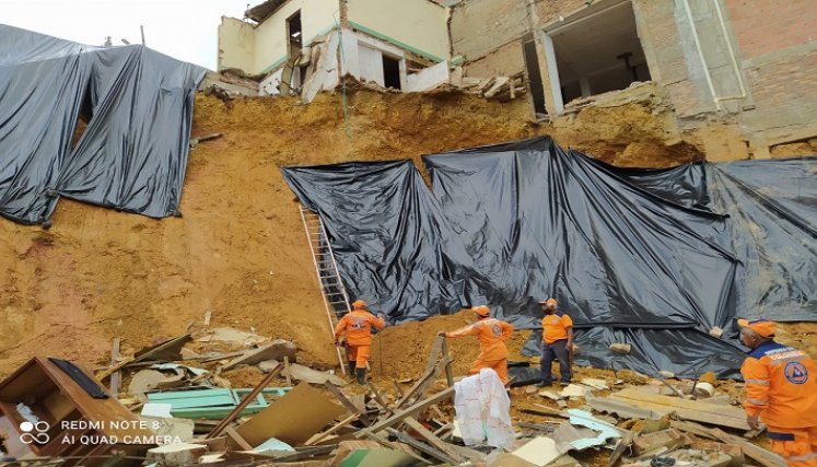 Se revisan los estudios técnicos para la construcción del muro de contención y remediar falla geológica en Convención. / Foto: Cortesía / La Opinión 