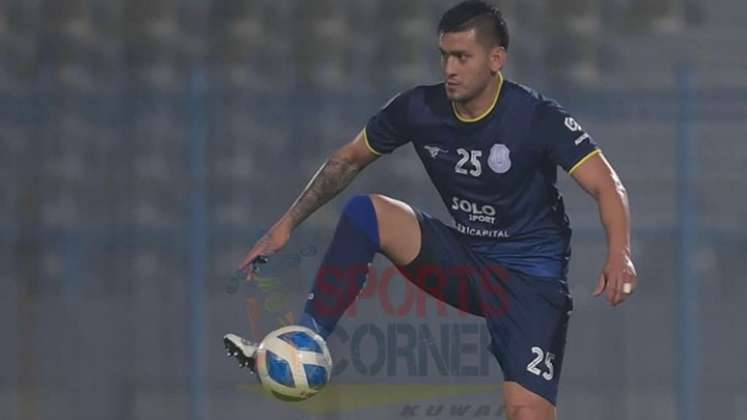 Darwin Carrero en el fútbol de Kuwait. 