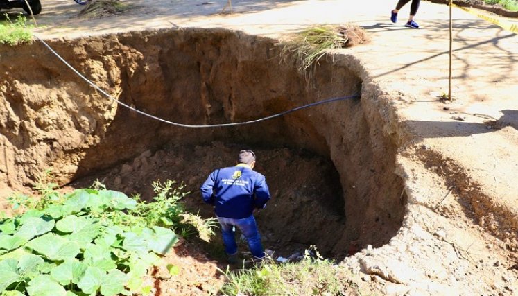 En máxima alerta se encuentran organismos de socorro para atender las emergencias ocasionadas por la ola invernal. Se levanta un censo de los damnificados para entregar las ayudas humanitarias.