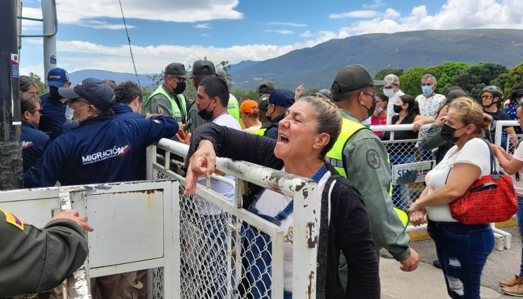 Muchos venezolanos no pudieron ingresar al país a votar./Foto orlando Carvajal