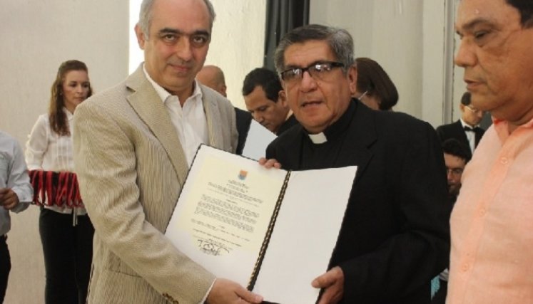 Al padre Juan Carlos Calderón lo recordarán por sus obras