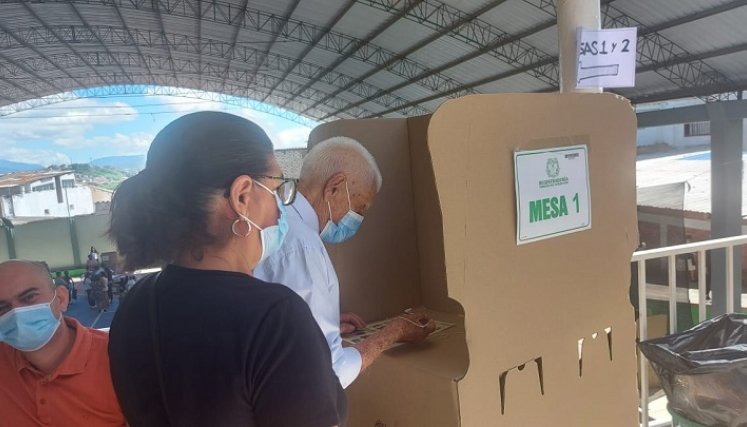 Un veterano de mil contiendas electorales se constituye en ejemplo para las nuevas generaciones.