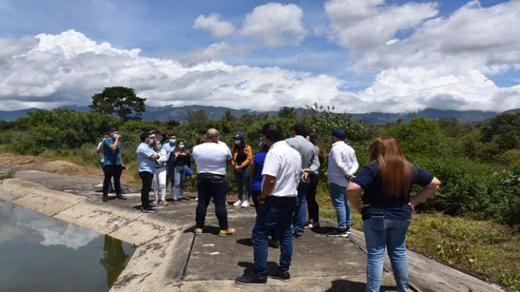 En mesa técnica se analizan las condiciones de la laguna de oxidación de Ábrego. / Foto: Cortesía / La Opinión 