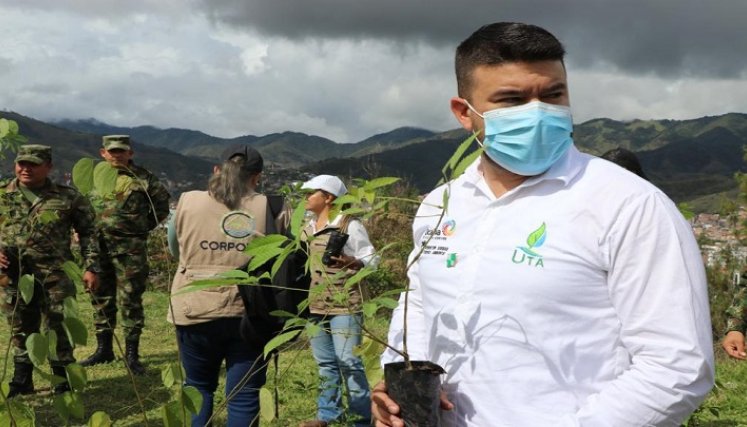 En Ocaña se promueve una campaña encaminada a fortalecer la silvicultura urbana con el fin de recuperar las zonas verdes. / Foto: Cortesía / La Opinión