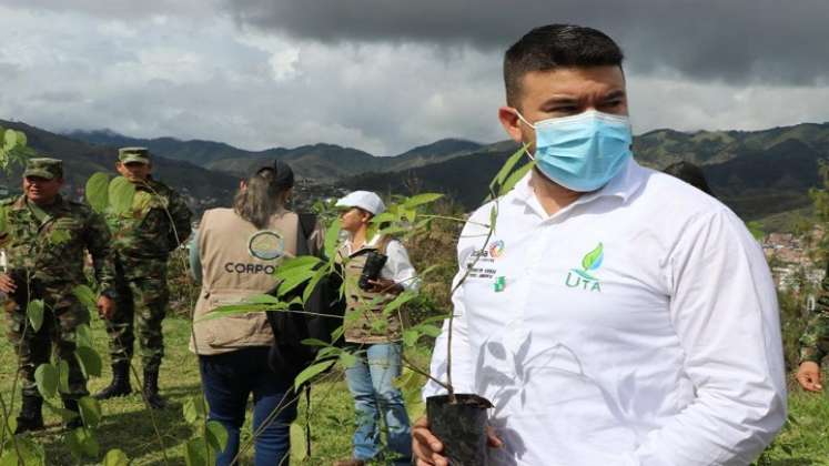 En Ocaña se promueve una campaña encaminada a fortalecer la silvicultura urbana con el fin de recuperar las zonas verdes. / Foto: Cortesía / La Opinión