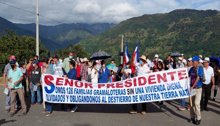 Familias damnificadas de Gramalote exigen sus viviendas