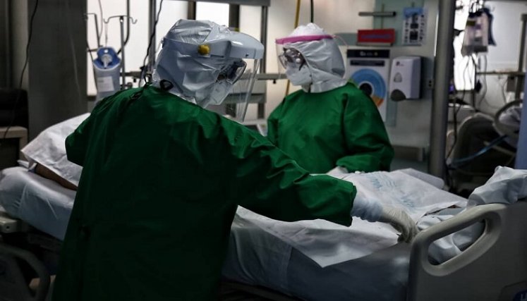 Se mantiene en aumento casos de la COVID-19 en Colombia