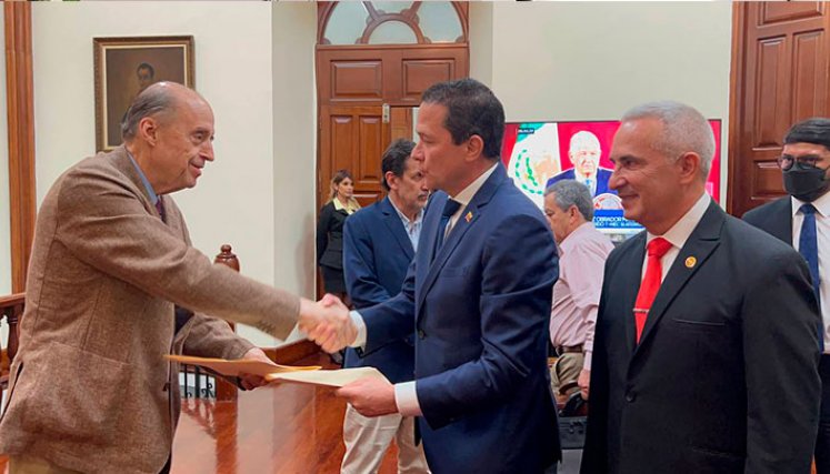 Álvaro Leya, canciller designado por el presidente electo, Gustavo Petro, y su par de Venezuela, Carlos Faría, se reunieron en San Cristóbal. / Foto: Cortesía