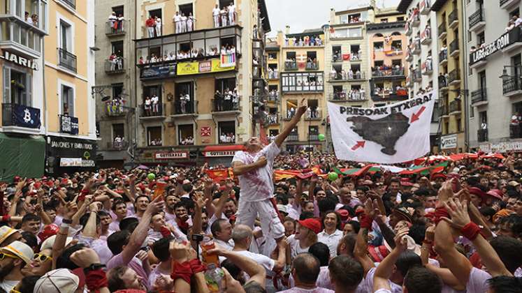 ¡Viva San Fermín! La fiesta regresa a Pamplona tras dos años de pandemia./Foto: AFP