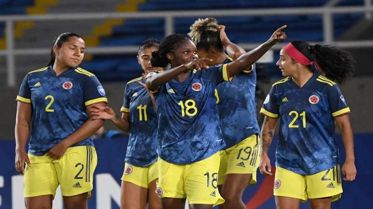 La anfitriona Colombia gana 2-1 Ecuador y pone un pie en semis de Copa América femenina./Foto: AFP