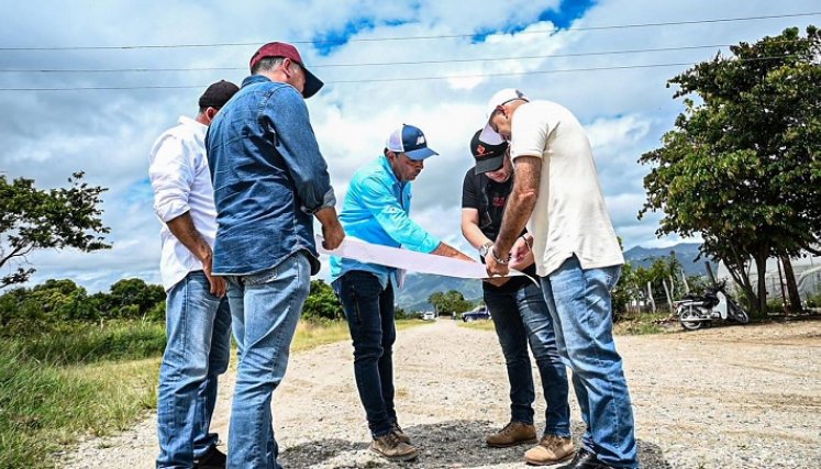 El Instituto Nacional de Vías anuncia los recursos para el mejoramiento de la perimetral en el municipio de Ábrego. / Foto: Cortesía / La Opinión 