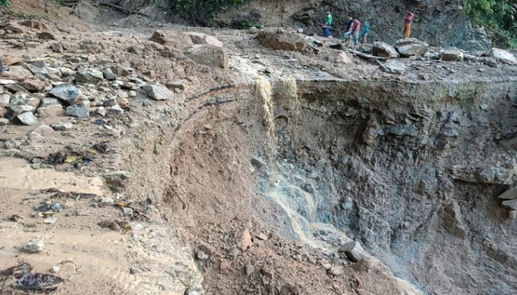 Un S.O.S lanzan los alcaldes del Catatumbo ante el pésimo estado de las arterias viales. Las fuertes precipitaciones ocasionan grandes pérdidas económicas entre los labriegos de la región.