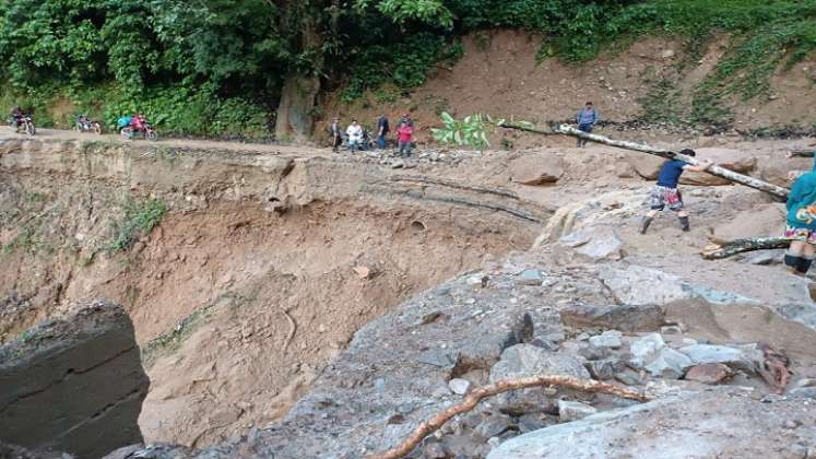 Un S.O.S lanzan los alcaldes del Catatumbo ante el pésimo estado de las arterias viales. Las fuertes precipitaciones ocasionan grandes pérdidas económicas entre los labriegos de la región.