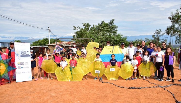Festival de cometas integró a niños de Cúcuta y Venezuela