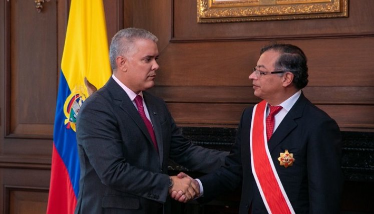 Duque condecoró a Petro, a dos días de su posesión como nuevo presidente./Foto: Colprensa