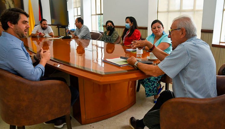 El alcalde de Cúcuta, Jairo Yáñez, se reunió con varios representantes del Grupo Farmatodo. / Foto: Cortesía