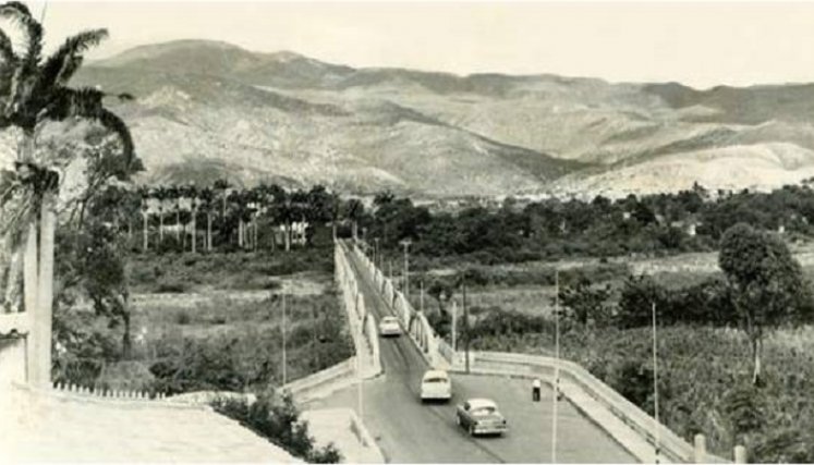 Foto antigua del puente Simón Bolívar que conecta a Colombia con Venezuela./Foto: internet