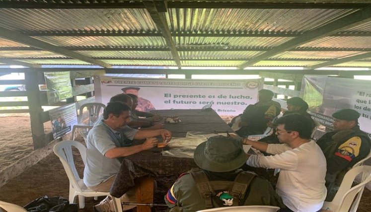 Gobierno y disidencias de las FARC estarían buscando un cese al fuego bilateral