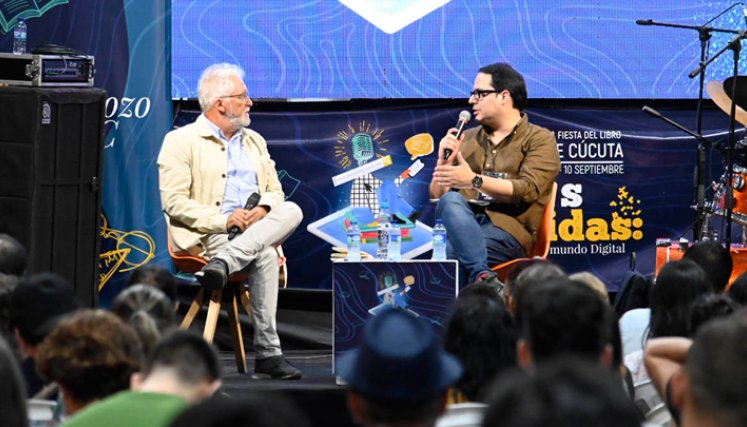 Los ‘artefactos narrativos’ son mis historias familiares: Héctor Abad en la FLIC de Cúcuta 