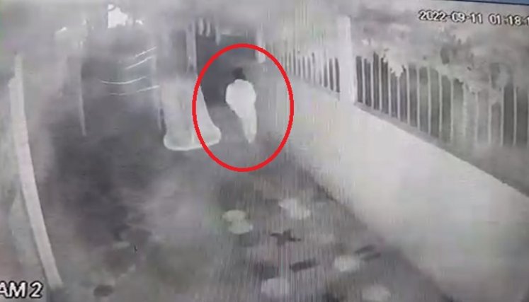 Uno de los ladrones fue capturado horas después de ingresar a la institución.