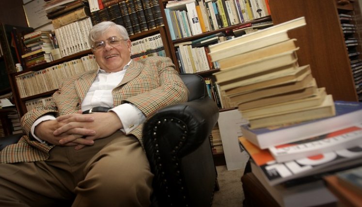 Falleció el poeta y ensayista colombiano Gustavo Cobo Borda./Foto: Colprensa