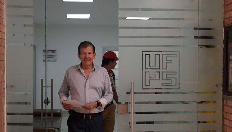 Julio Tarazona, por segunda vez aspira a la rectoría de la UFPS./Foto Pablo Castillo