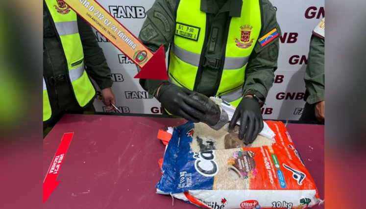 Intentaron atravesar el Puente Simón Bolívar con droga oculta en mercado