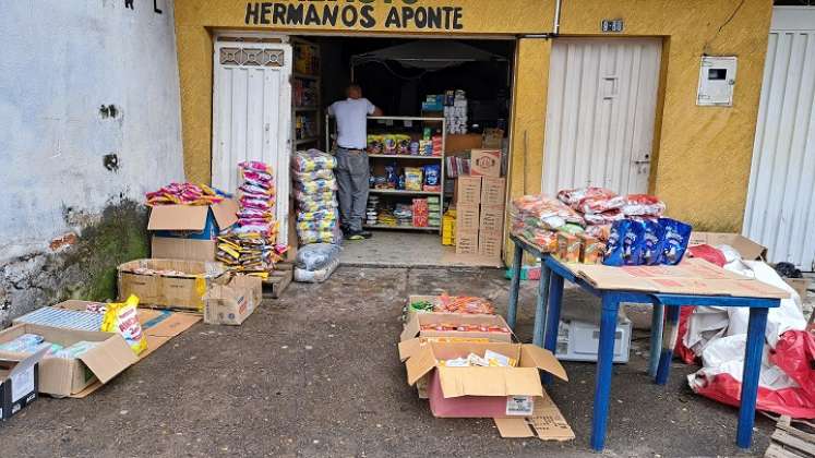 Tachirenses buscan productos colombianos en mercados,  pero muy pocos se están consiguiendo./ Foto: Anggy Polanco/ La Opinión